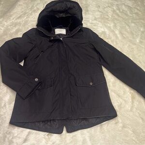 Zara black puffer zip up‎ coat with adjustable waist.